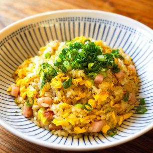 昔ながらの卵チャーハン