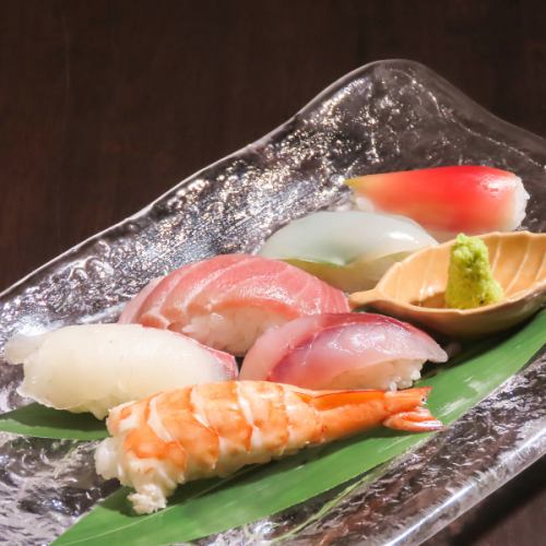 Hand-rolled sushi