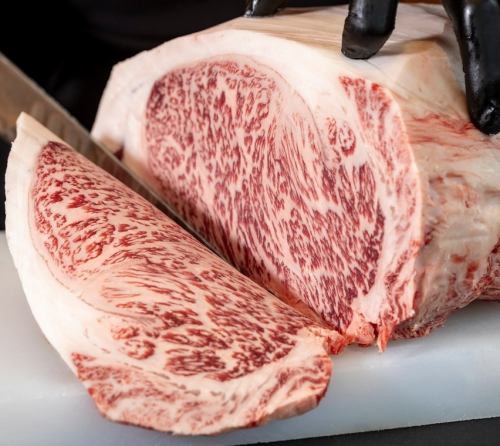 黒毛和牛本来の旨さを持ち合わせている、雌牛を使用