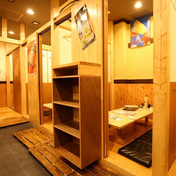 All the seats in our shop are completely private rooms! By changing the layout of the seats by moving the seat and the seat divider, it is possible to cope with various number of people ◎ Of course small people, large 40 people or more Please use according to various scenes such as the use by the number of people ♪ We look forward to the reservation and consultation from the secretary.