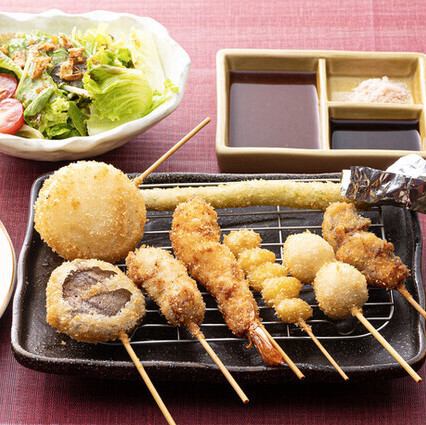 串揚げは70種類以上！