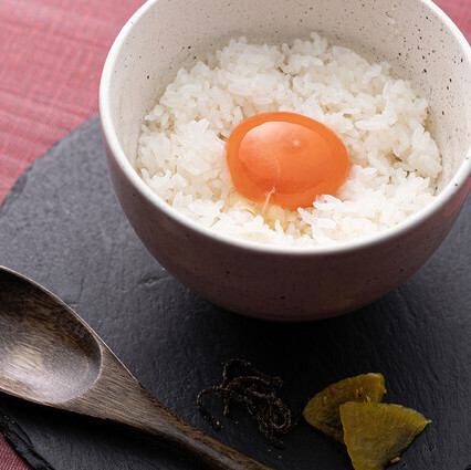 달걀 쌀 / 주먹밥 (매실 or 연어) / 차 절임 / (매화 or 연어)