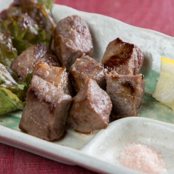 검은 털 일본소의 주사위 스테이크/소탄 소금 구이