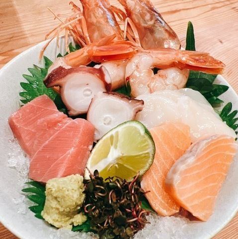 毎朝仕入れる新鮮な『お刺身』は必食です♪