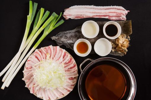 《Popular for banquets》 [Yakitori & green onion shabu hot pot course] 4 types of skewers / 6 green onion shabu hot pot dishes total 4500 yen 90 minutes all-you-can-drink included
