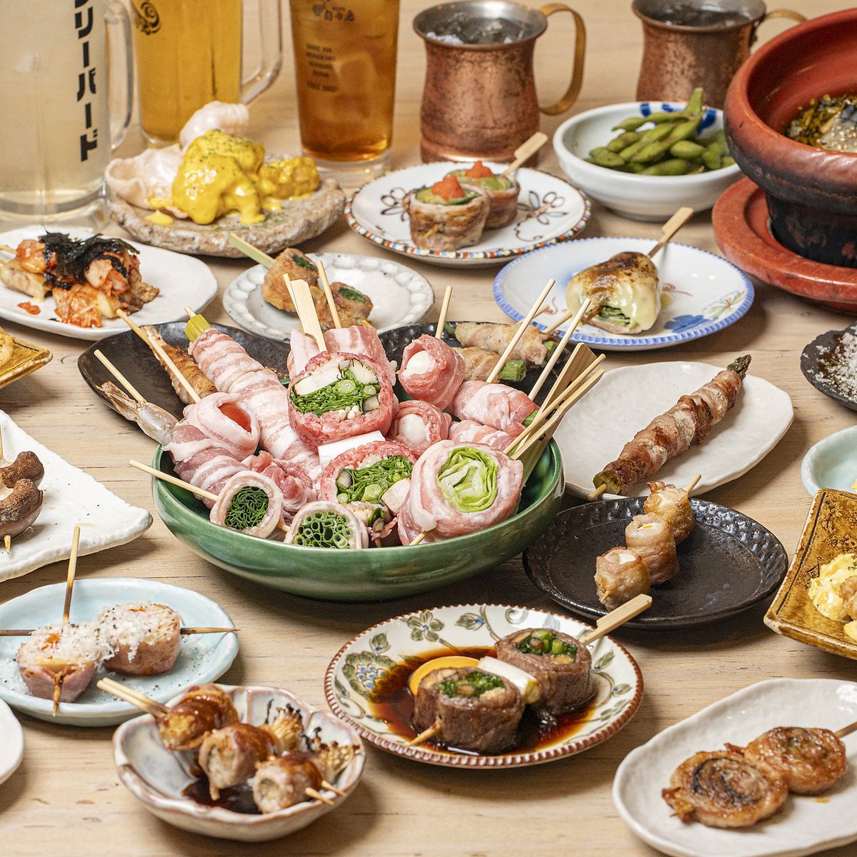 A West Coast-themed yakitori restaurant that can accommodate up to 70 people, serving vegetable skewers wrapped in domestic pork belly.