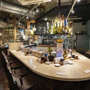 In fact, we also recommend the counter seating. Enjoy the excitement of watching yakitori being grilled right before your eyes.