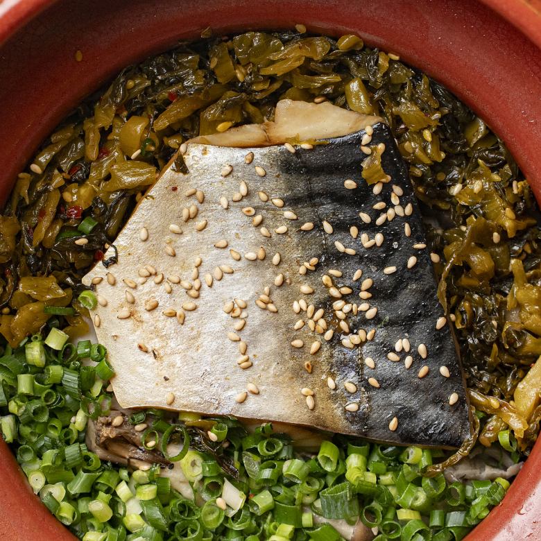 塩さばと高菜の土鍋ご飯