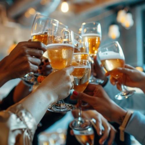 30種類以上のアルコールが飲み放題★お昼から飲める!120分制