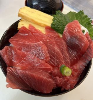 マグロ丼