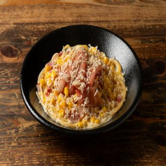 北海道産とうもろこしと生ハム　山わさびのクリームパスタ