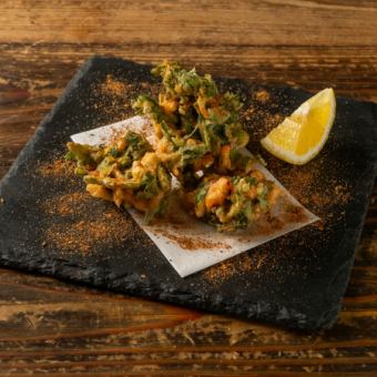 Sakura shrimp and chrysanthemum fritters