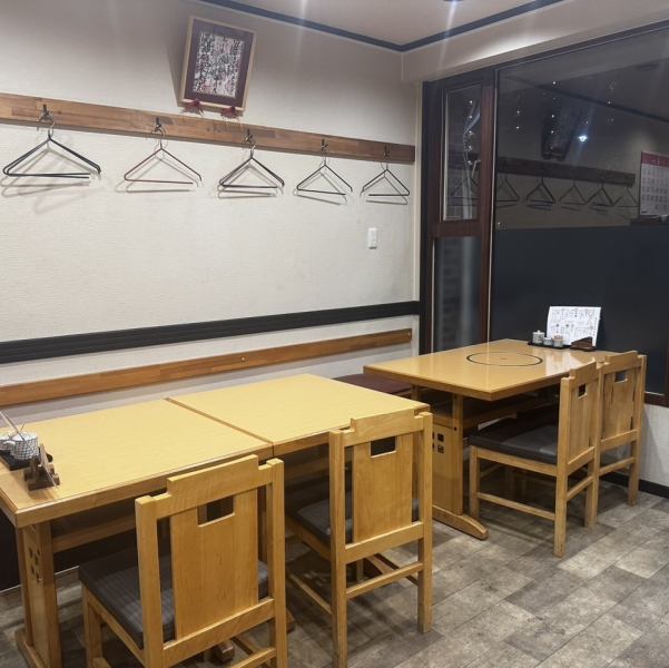 ≪店内雰囲気≫お店のママは明るくて気さくで、訪れるたびに温かく迎えてくれます。料理はシンプルながらも手間ひまかけた家庭的な味付けで、どれも美味しくいただけます。特におすすめは季節の鍋料理で、予約をすればその時期にしか味わえない特別な一品が楽しめます。客同士も自然と会話が弾む雰囲気で時間が流れます。