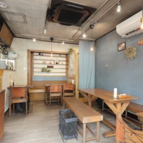 2名様席をご用意しております。デートや記念日などの大切なシーンのご利用にも最適です。ぜひご利用ください。