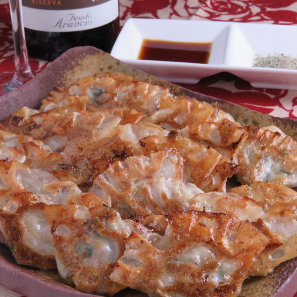 25年前から変わらない味【焼きぎょうざ(15ヶ)】