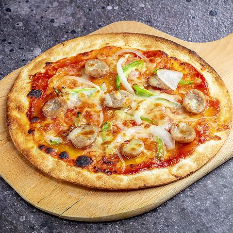 週日至週四，只要花1078日圓點120分鐘無限暢飲，就可以免費獲得869日圓的名品披薩一份！
