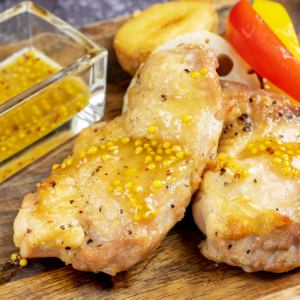 Tender grilled chicken honey mustard sauce