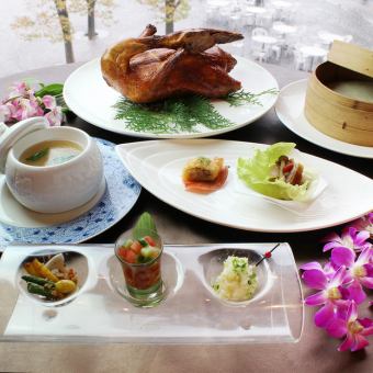 【3,500日元套餐】气仙沼鱼翅、炸鸡、著名的麻婆豆腐等共8道菜（仅限平日）