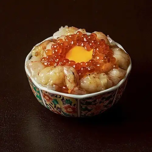 生えびいくら丼