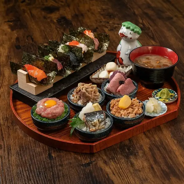 話題沸騰♪季節限定のおちょこ丼が登場！