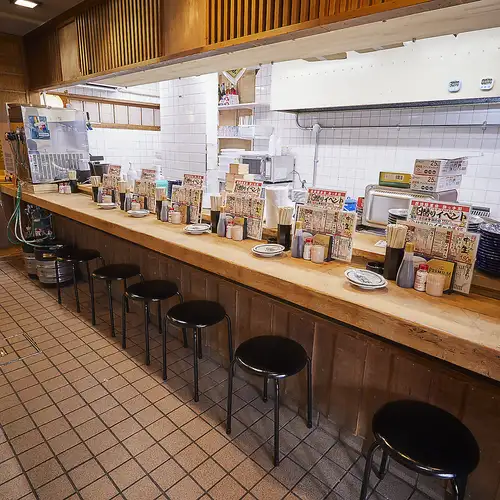 <p>おひとり様も大歓迎！居心地の良いカウンター席もご用意しております♪ぜひお気軽にお立ち寄りください！</p>