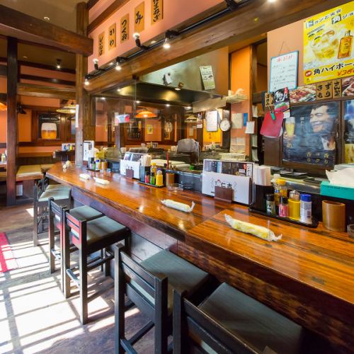 <p>[Popular counter seats per person ◎] How about drinking and eating saku at the end of work?The yakitori, which is an at-home shop and is grilled by a friendly manager, is excellent! Please drop in casually.</p>