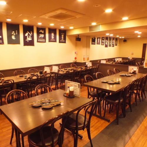 该餐厅可出租供私人使用，最多可容纳 36 个座位