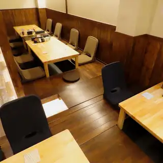 掘りごたつ貸切。席人数はご相談ください。