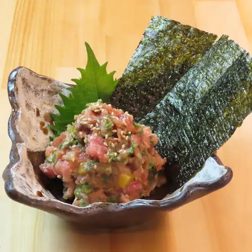 ホンマグロ中トロ とろたく