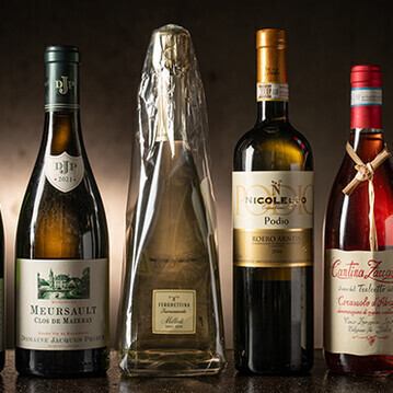 落ち着いた雰囲気でゆったりお酒とお食事を楽しめるお店