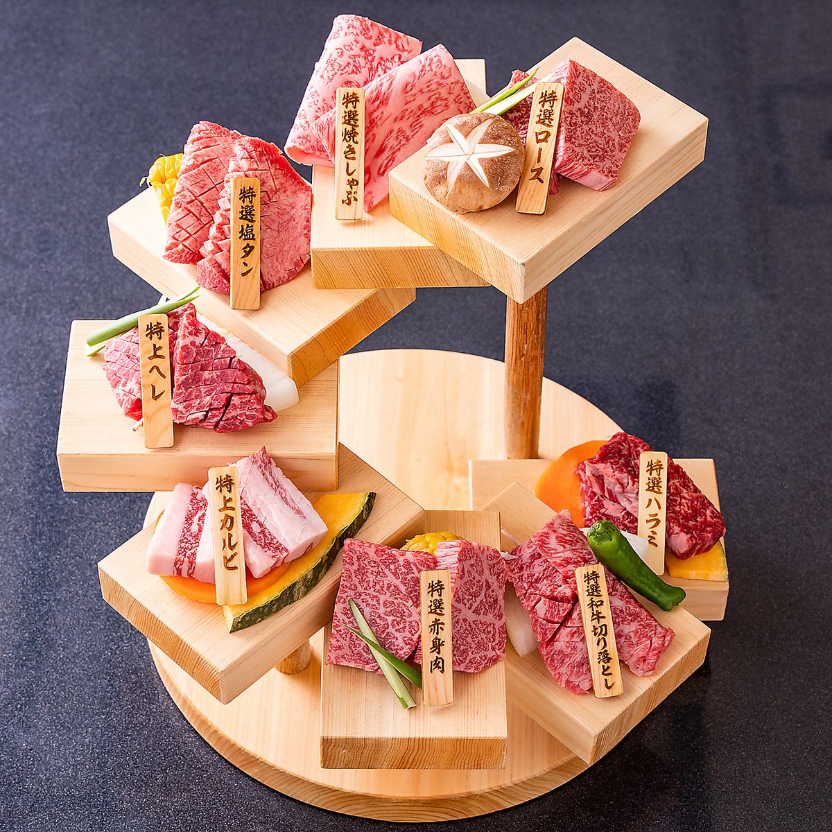 Celebrate with 8 tiers of one beef specialty meat and fireworks ◎You can bring your own cake!
