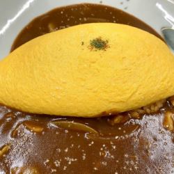 チーズインデミソースオムライス