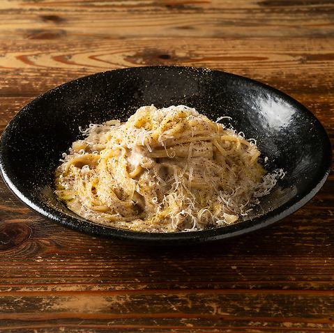 4種キノコのクリームパスタ