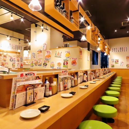 おひとり様も大歓迎♪1名様対応のカウンター席もあり！美味しい食事とお酒を思う存分にお楽しみください。