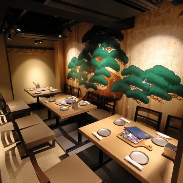 地下にある優しい灯りの和空間は、まさに大人の隠れ家◎炭火とワイン京都駅前店とは、また違った雰囲気で～はなれ～をお愉しみいただけます。