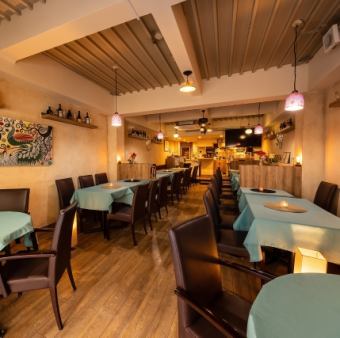 広々とした店内は最大50名様までご利用可能♪会社での宴会など各種貸切宴会にご対応可能です！江戸川橋での宴会は当店『アジアンティーク』にお任せ。お料理やドリンク、お席の配置などご要望をお伺いできます！お気軽にご相談ください♪