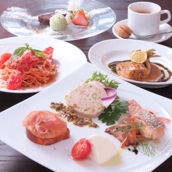 ランチメニューは3種◎【贅沢】Cコース3,980円、【お得】Bコース2,980円、Aコース2,200円