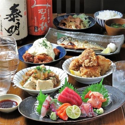 炊き立ての土鍋ごはんや刺身・一品料理など豊富なお料理を堪能！