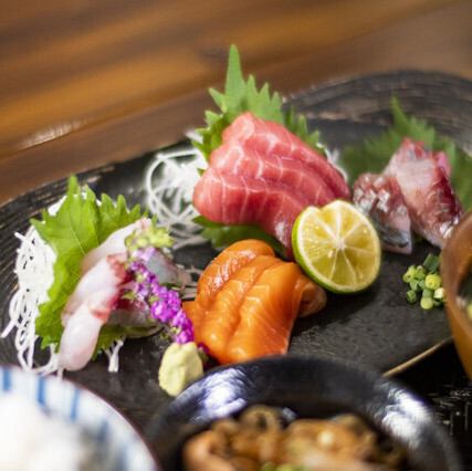 本日のお刺身盛り合わせ定食