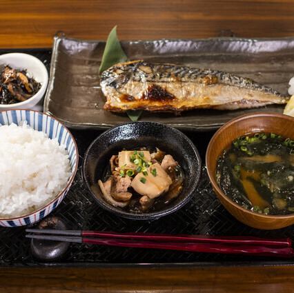 サバの塩焼き定食