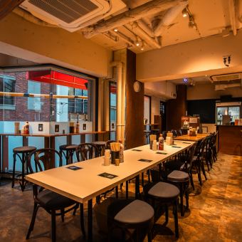 【カウンター席:全22席】