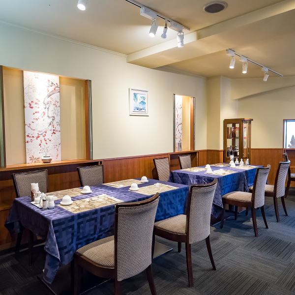 広々としたテーブル席は、開放感があり、ご家族や友人とのカジュアルな食事に最適です◎円卓もございますので、中華料理ならではの賑やかな宴会シーンにもぴったり♪様々な人数や用途に合わせてご利用いただけるよう、柔軟に対応いたします。