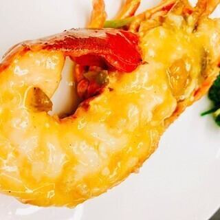 【香港料理を勘能する】至高の高級食材を贅沢に使用した全8品 16,500円(税込)