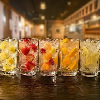 ●2h飲み放題●日~木●スタンダード1580→980円/プレミアム1780→1280円※+300円フルーツサワー