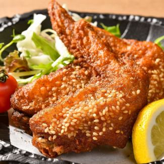 Deep-fried chicken wings (3)