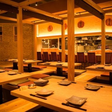 [Perfect for banquets] The first floor has sunken kotatsu and counter seating.We can host parties for up to 60 people!