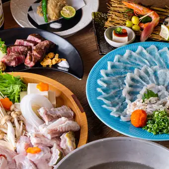 [November onwards] Fugu (pufferfish) feast & Wagyu beef steak included! Fugu hot pot course with 2 hours of all-you-can-drink: 11,000 yen (7 dishes)