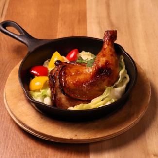 骨付き鶏モモ肉一本焼き