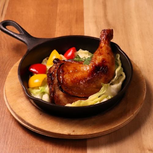 骨付き鶏モモ肉一本焼き