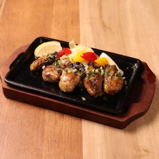 牡蠣の鉄板焼き　レモンオイスターソース